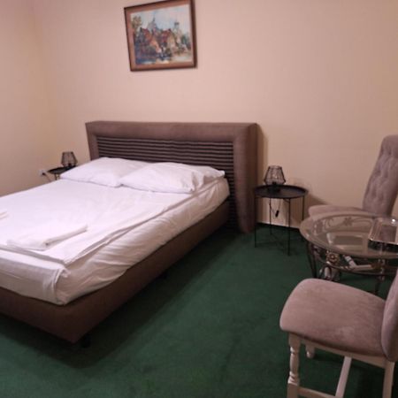 Hotel Malwa Ostrow Wielkopolski Exterior photo